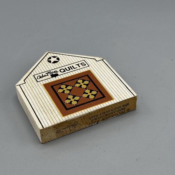 1991 Ada Mae's Quilt Barn Cat's Meow OH Amish Series Wooden Village Shelf Sitter - Picture 3 of 9